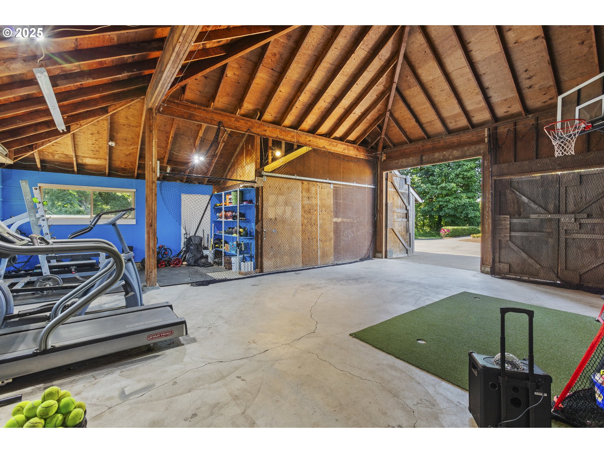 28825 Southwest Grahams Ferry Road Wilsonville, OR 97070 - Photo 29 of 36 a view of outdoor space and porch