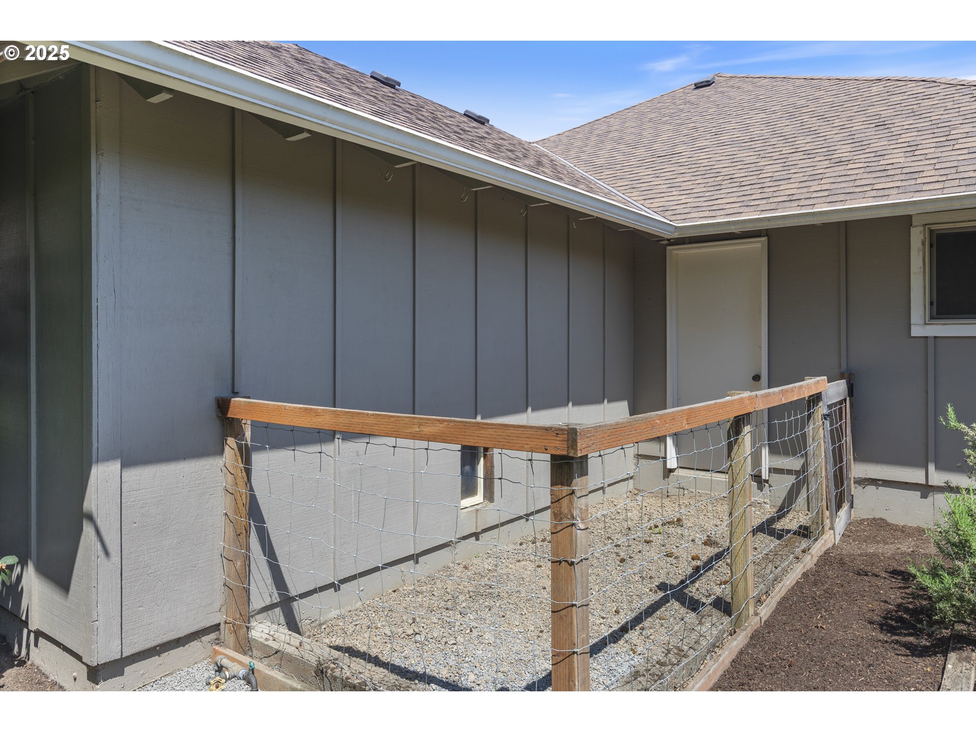 28825 Southwest Grahams Ferry Road Wilsonville, OR 97070 - Photo 30 of 36 a view of wooden floor