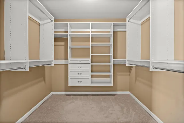 $399,900 | 1146 Falcon Ridge Drive, Elgin, IL 60124