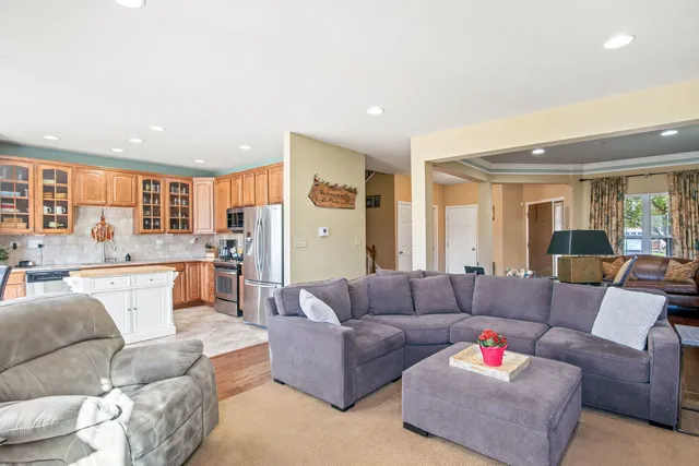 $399,900 | 1146 Falcon Ridge Drive, Elgin, IL 60124