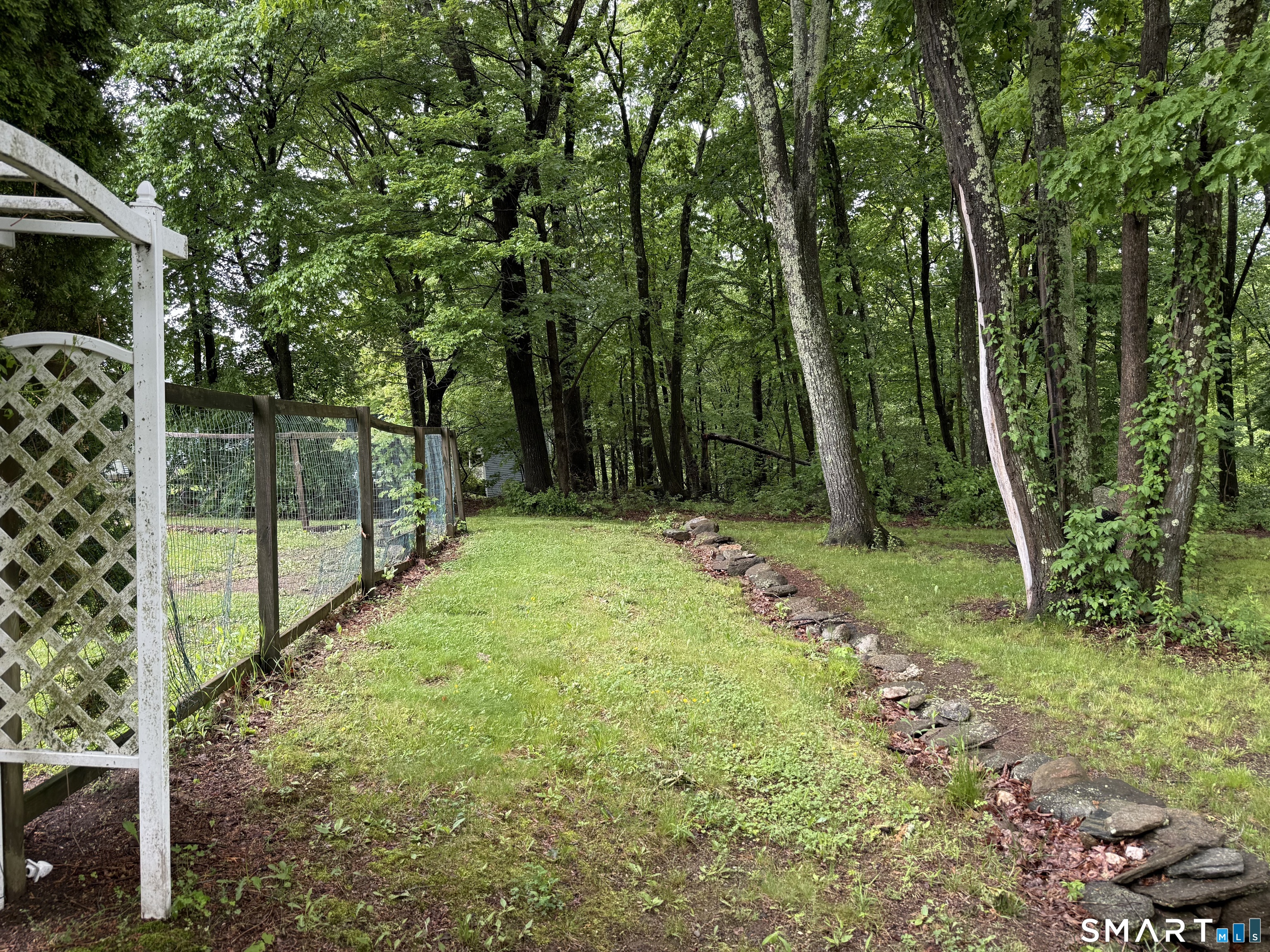 120 Tyler Way Bristol, CT 06010 - Photo 32 of 35