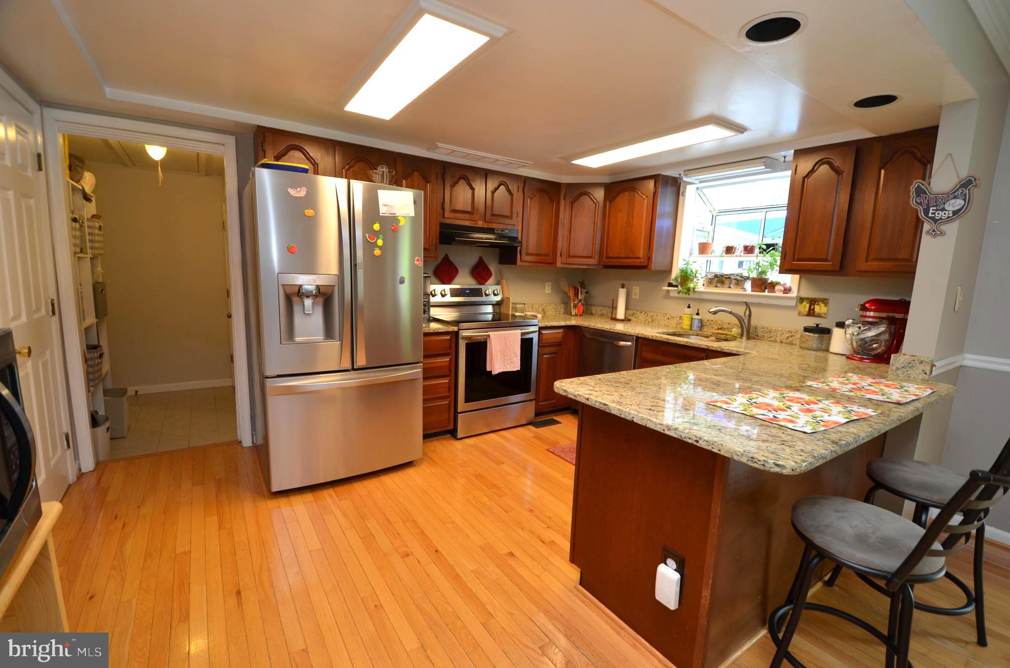 1527 Snug Harbor Road Shady Side, MD 20764 - Photo 3 of 39 Kitchen with granite