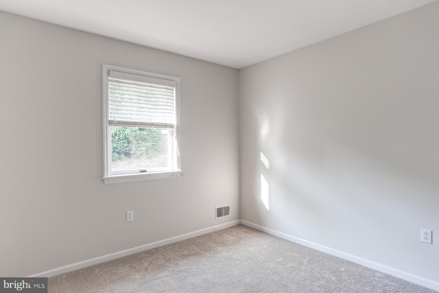 12 Edgewood Drive Lititz, PA 17543 - Photo 20 of 35