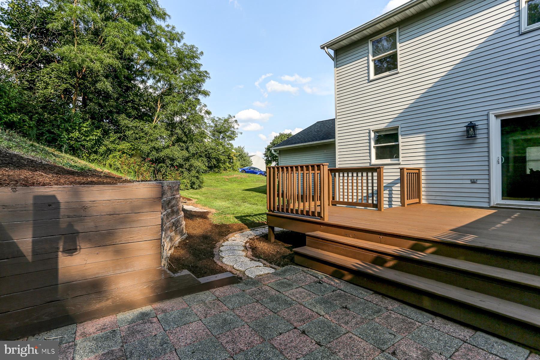 12 Edgewood Drive Lititz, PA 17543 - Photo 26 of 35