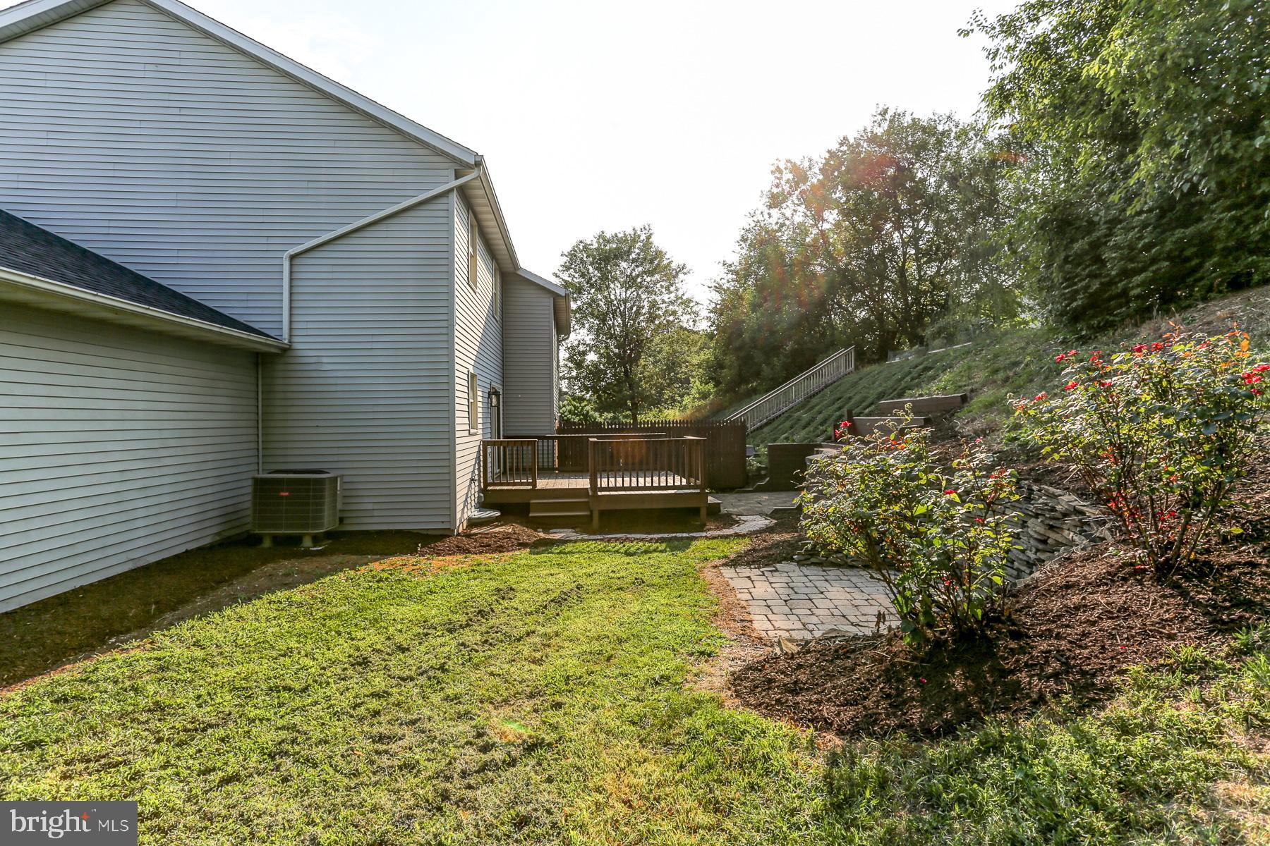 12 Edgewood Drive Lititz, PA 17543 - Photo 27 of 35