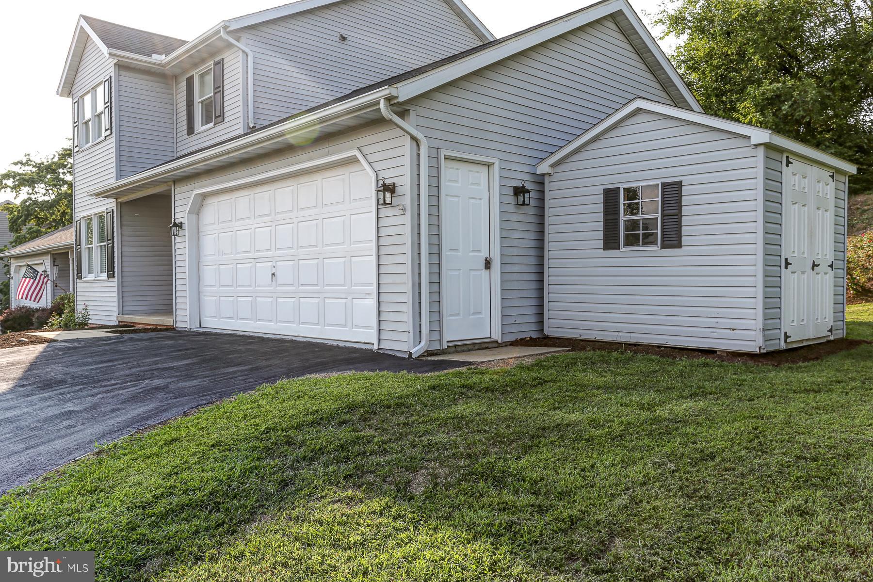 12 Edgewood Drive Lititz, PA 17543 - Photo 32 of 35