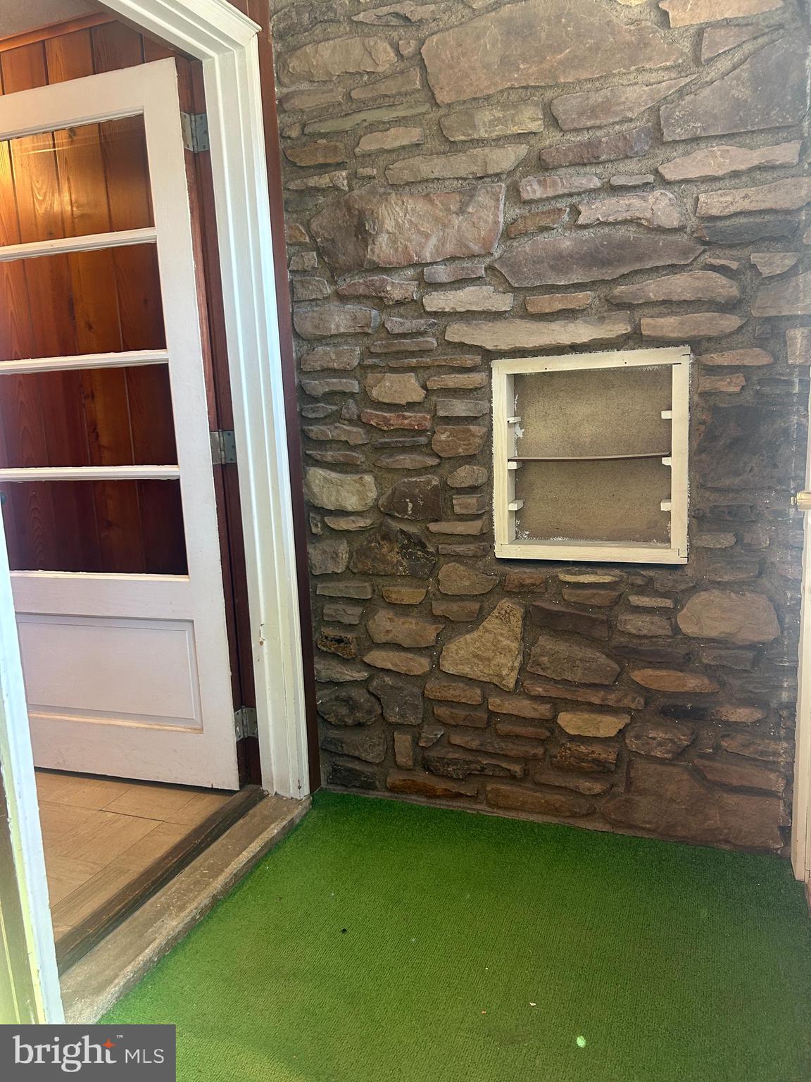 6953 Sladek Road New Hope, PA 18938 - Photo 13 of 25 Front entryway