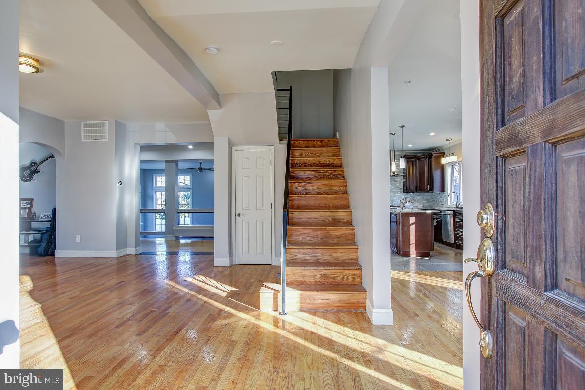 3921 Ingomar Street Northwest Washington, DC 20015 - Photo 4 of 33 Entry Way.