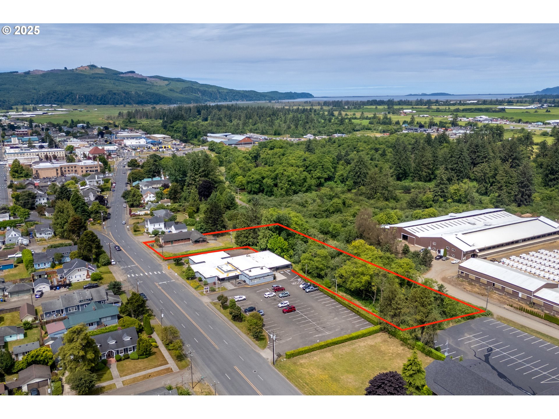 2506 1st Street Tillamook, OR 97141 - Photo 4 of 8