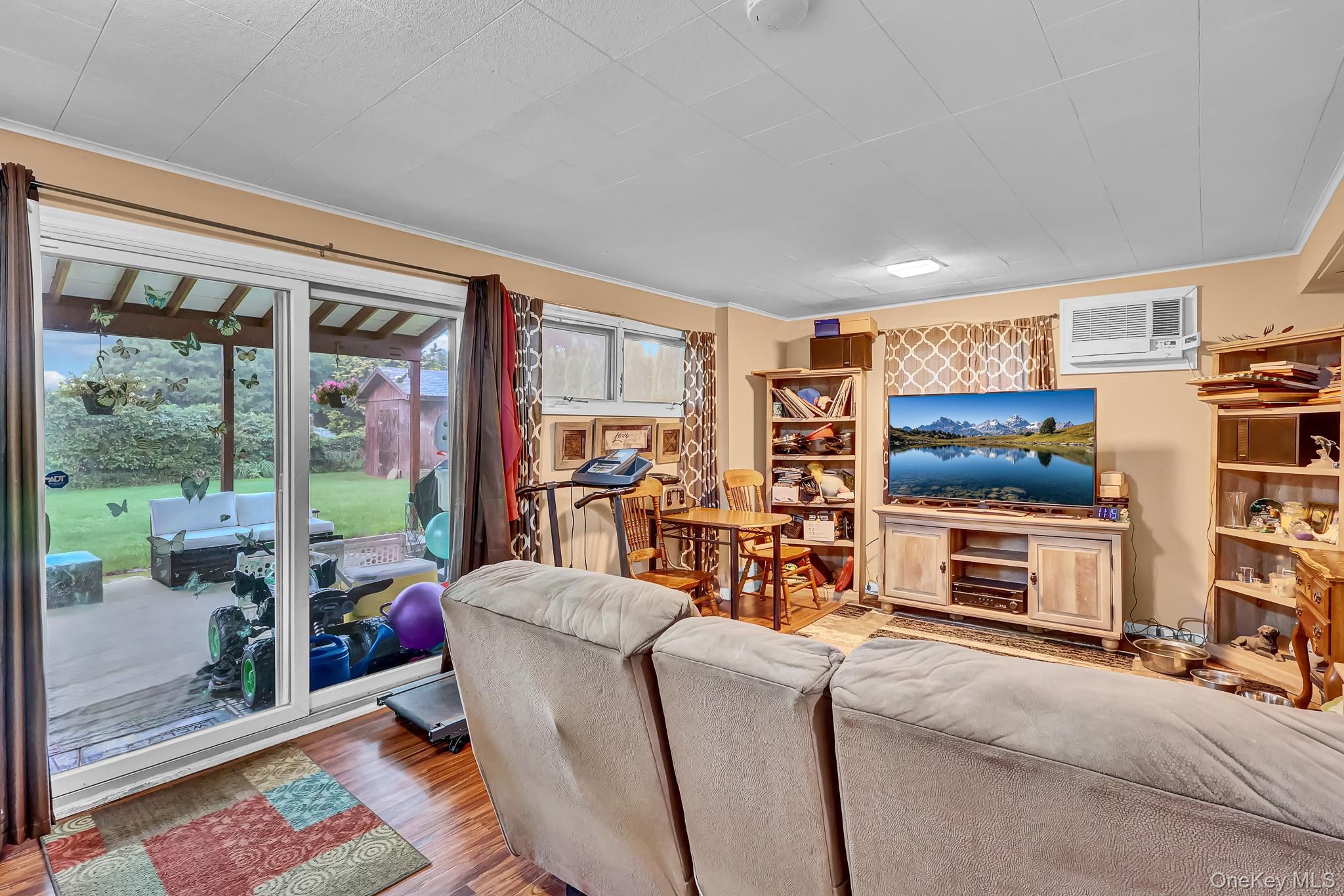 24 Charter Road Selden, NY 11784 - Photo 17 of 27 Gallery Image 17