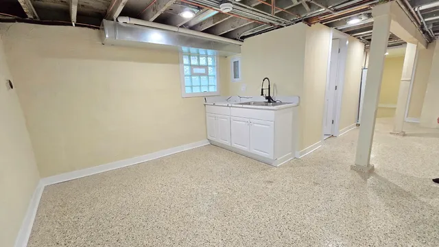 $335,700 | 624 North Leclaire Avenue, Chicago, IL 60644