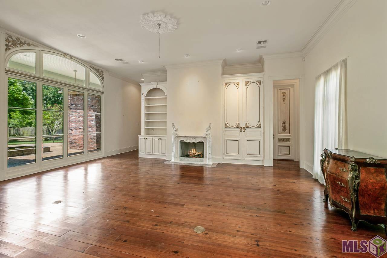 17948 Pecan Shadows Drive Baton Rouge, LA 70810 - Photo 3 of 22