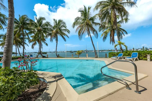 $1,250,000 | 1515 Sombrero Boulevard, Unit 4A, Marathon, FL 33050