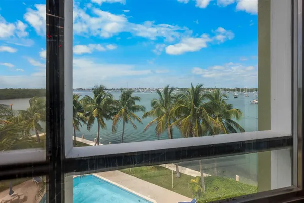 $1,250,000 | 1515 Sombrero Boulevard, Unit 4A, Marathon, FL 33050