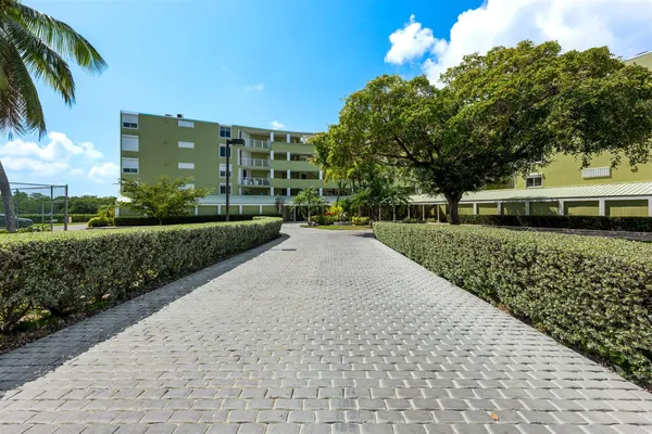 $1,250,000 | 1515 Sombrero Boulevard, Unit 4A, Marathon, FL 33050