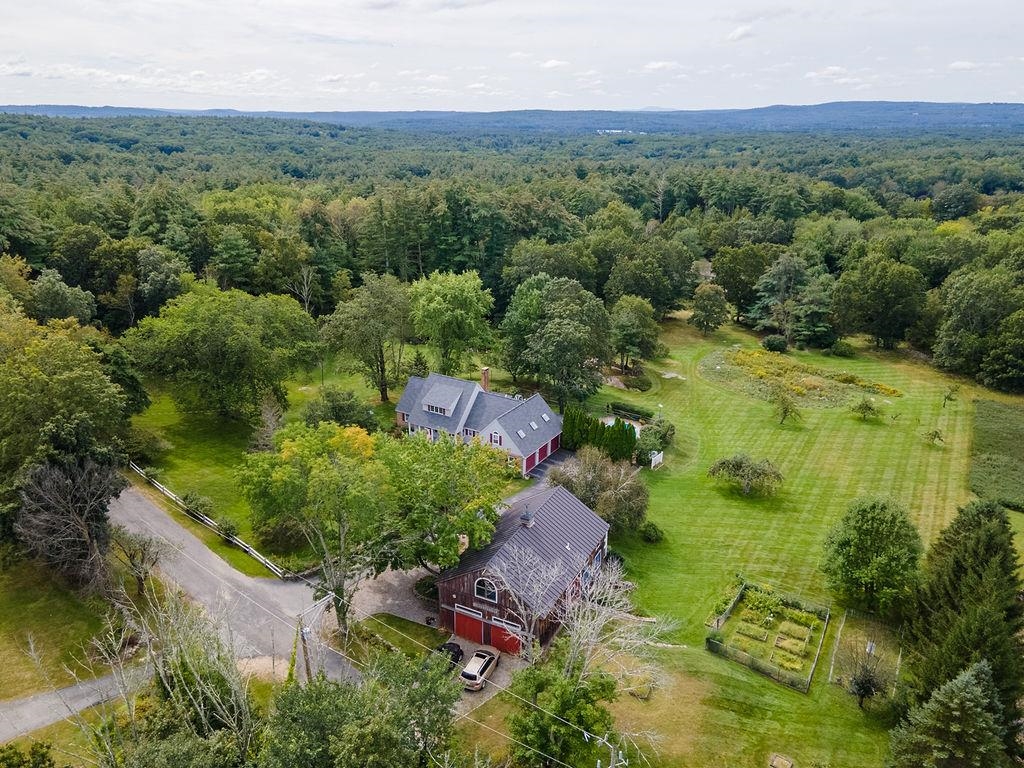 10 Gauthier Road Merrimack, NH 03054 - Photo 3 of 40