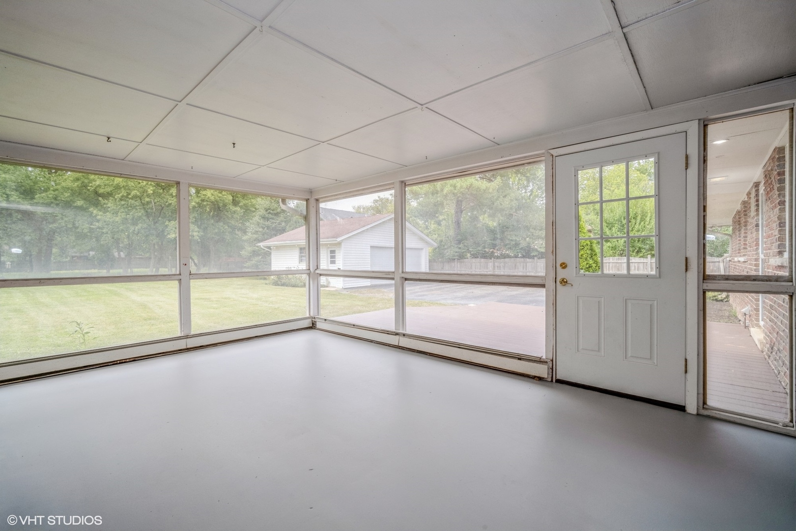 1644 Pfingsten Road Northbrook, IL 60062 - Photo 16 of 17 a view of an empty room with a large window