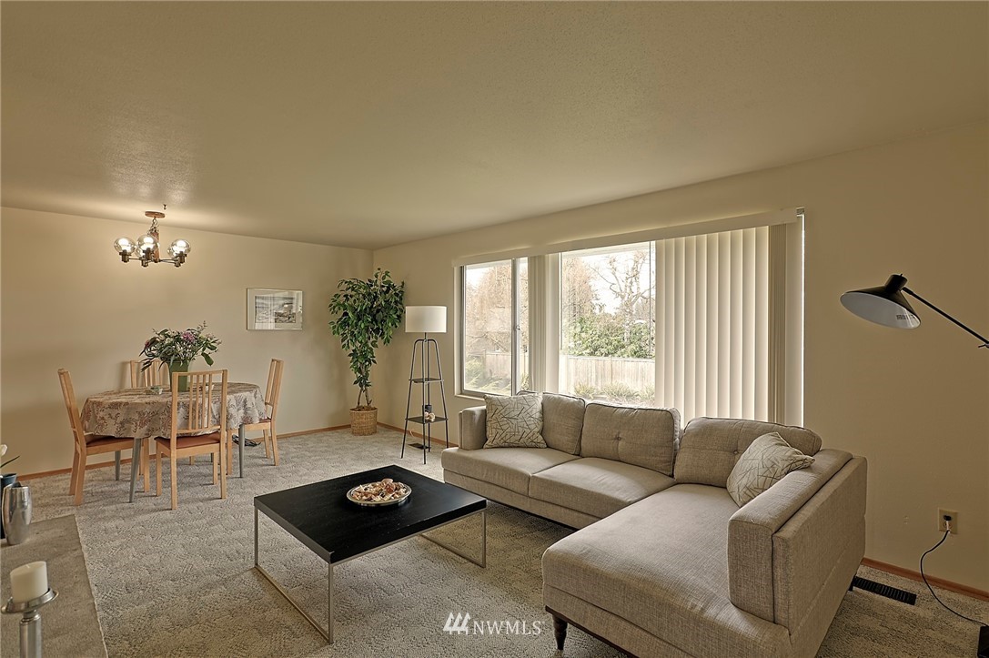 5508 Sunset Lane Everett, WA 98203 - Photo 12 of 32