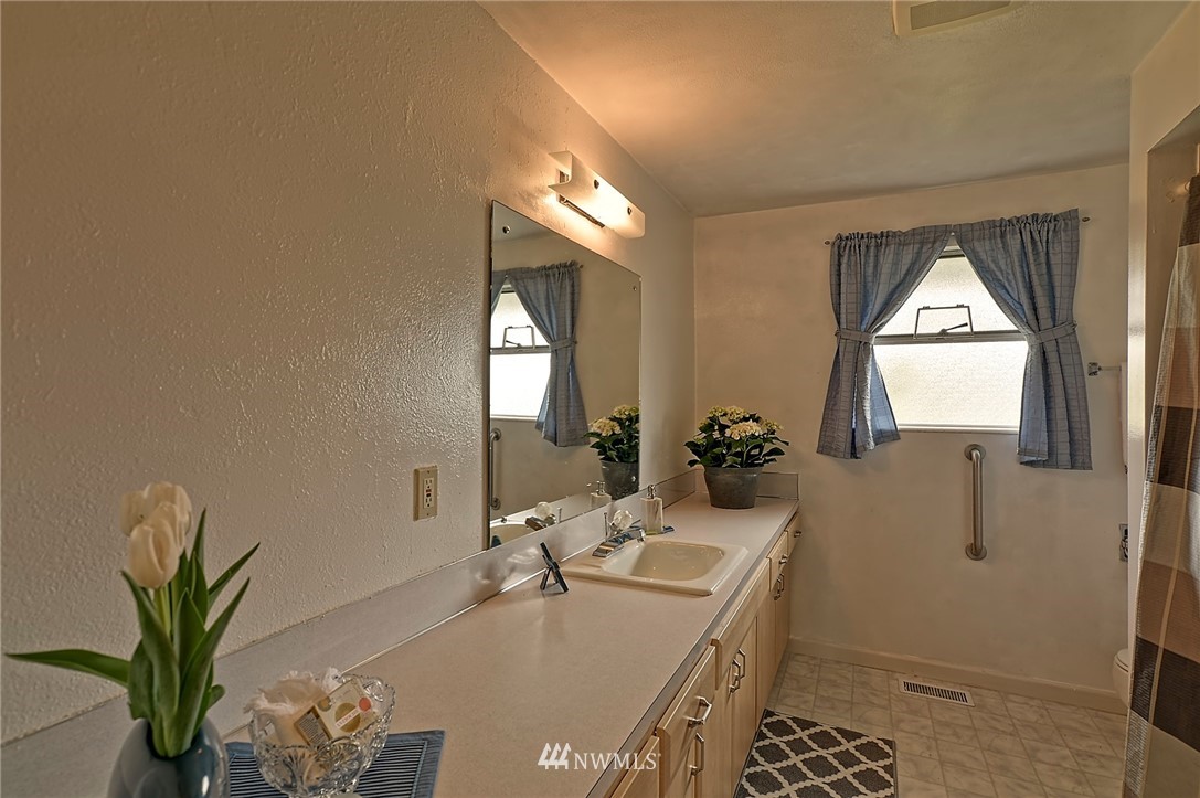 5508 Sunset Lane Everett, WA 98203 - Photo 18 of 32