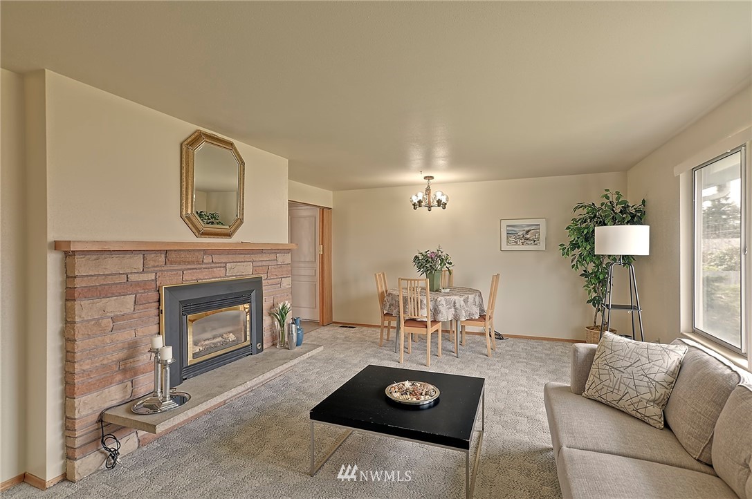 5508 Sunset Lane Everett, WA 98203 - Photo 3 of 32