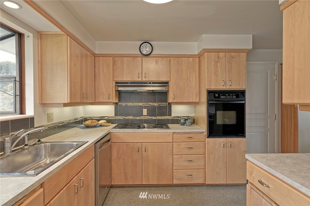 5508 Sunset Lane Everett, WA 98203 - Photo 6 of 32