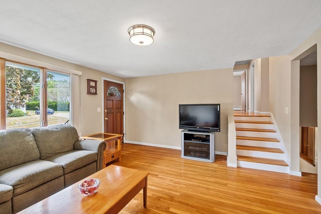 46 Samoset Road Peabody, MA 01960 - Photo 12 of 38 Gallery Image 12