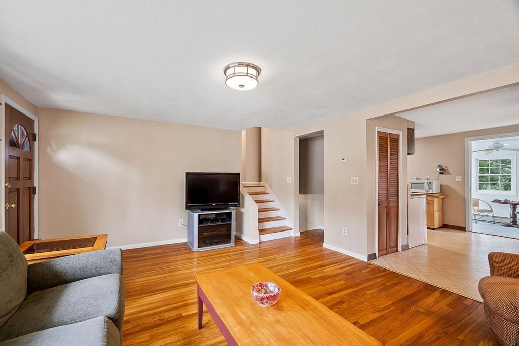 46 Samoset Road Peabody, MA 01960 - Photo 3 of 38 Gallery Image 3