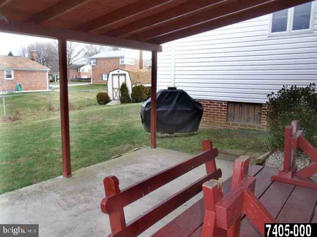 2427 Wharton Road York, PA 17402 - Photo 4 of 23 Gallery Image 4