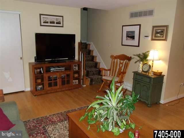 2427 Wharton Road York, PA 17402 - Photo 9 of 23 Gallery Image 9