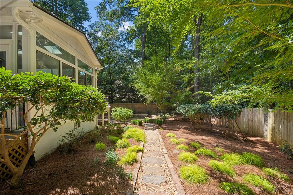 129 Ridgetree Lane Northeast Marietta, GA 30068 - Photo 9 of 16 Gallery Image 9