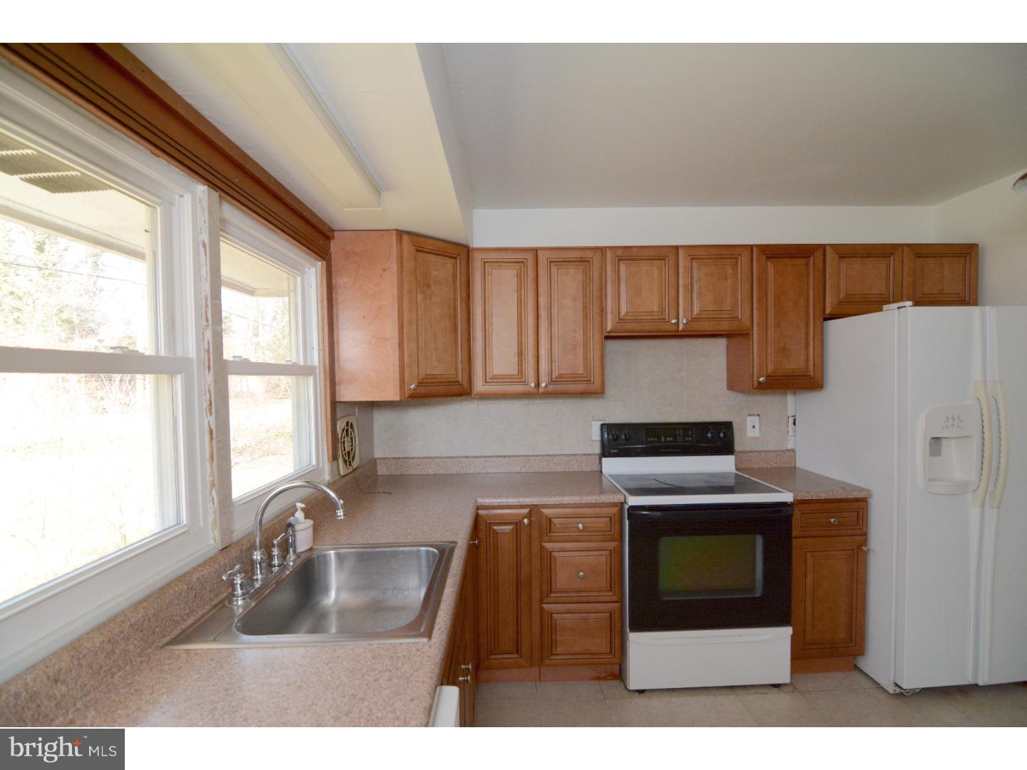 1418 Emory Road Wilmington, DE 19803 - Photo 12 of 21 Kitchen