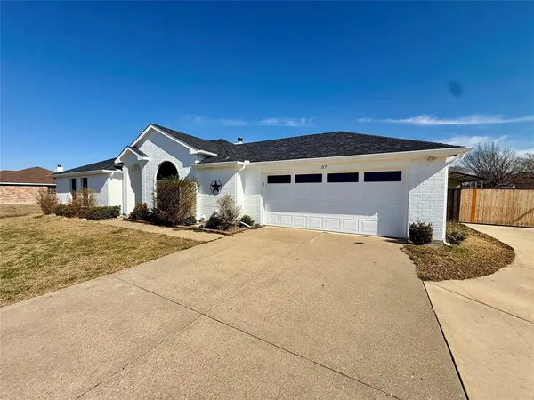 a house view with a outdoor space