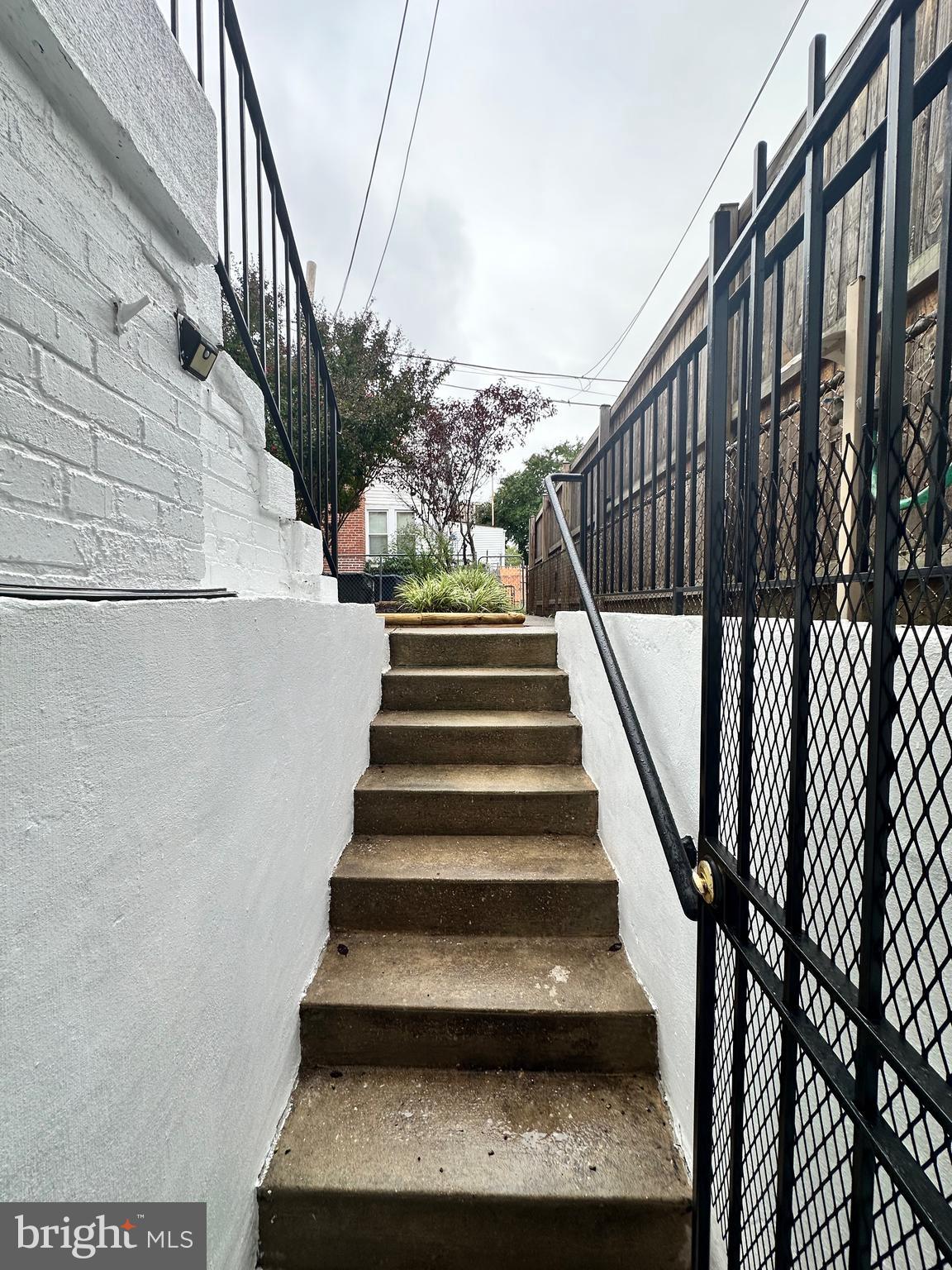 204 16th Street Southeast, Unit B Washington, DC 20003 - Photo 12 of 13