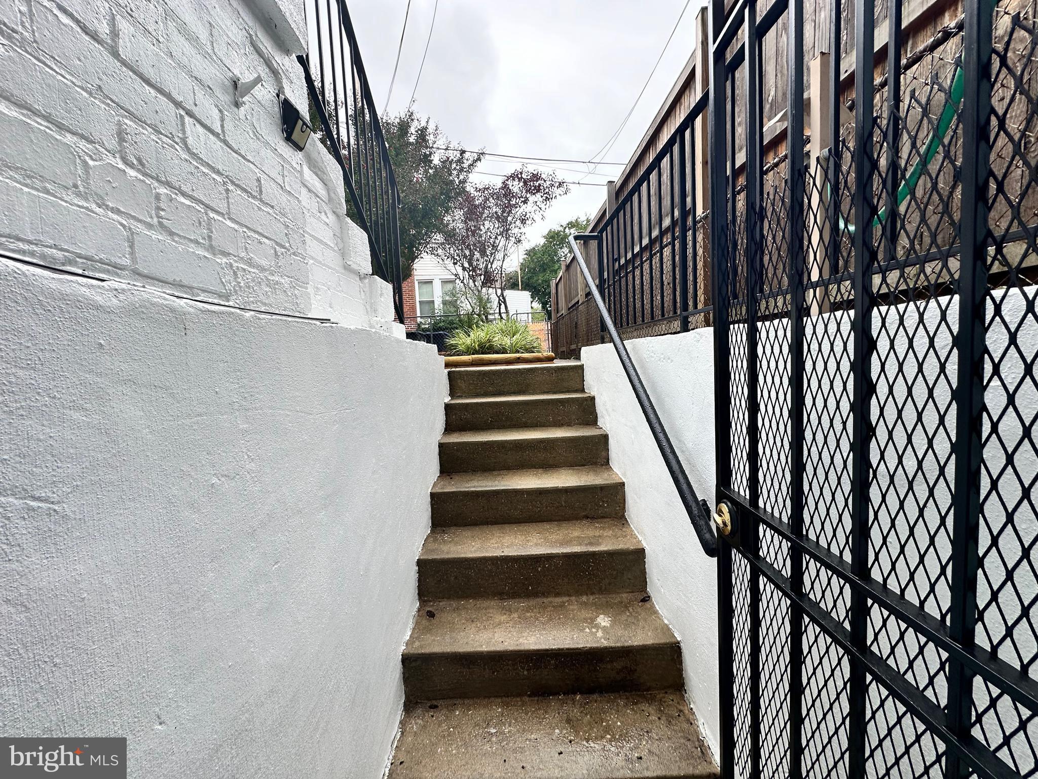 204 16th Street Southeast, Unit B Washington, DC 20003 - Photo 13 of 13