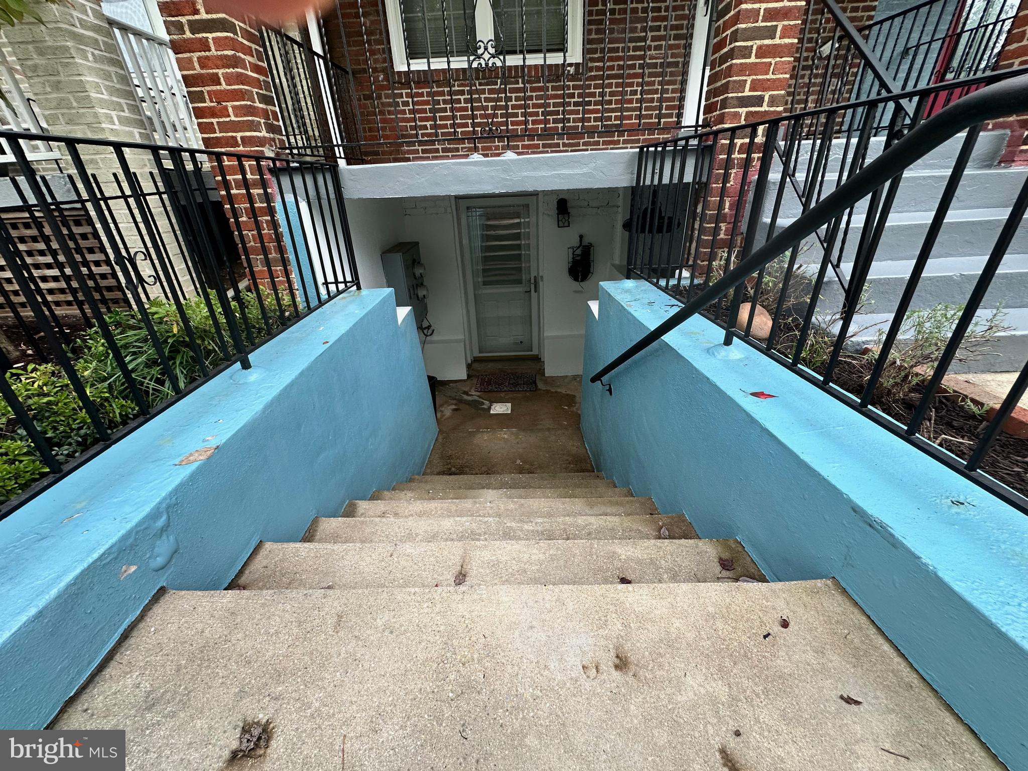 204 16th Street Southeast, Unit B Washington, DC 20003 - Photo 2 of 13