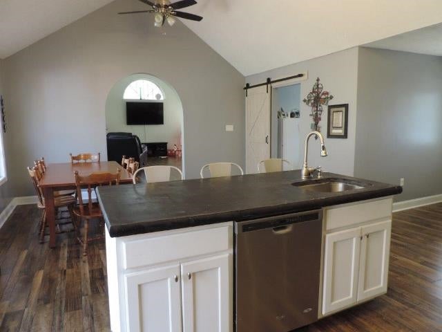 494 Embry Loop Morgantown, KY 42261 - Photo 7 of 27 Gallery Image 7