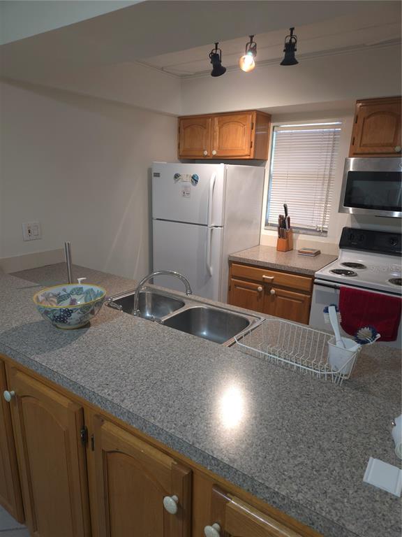 12760 Indian Rocks Road, Unit 306 Largo, FL 33774 - Photo 4 of 10