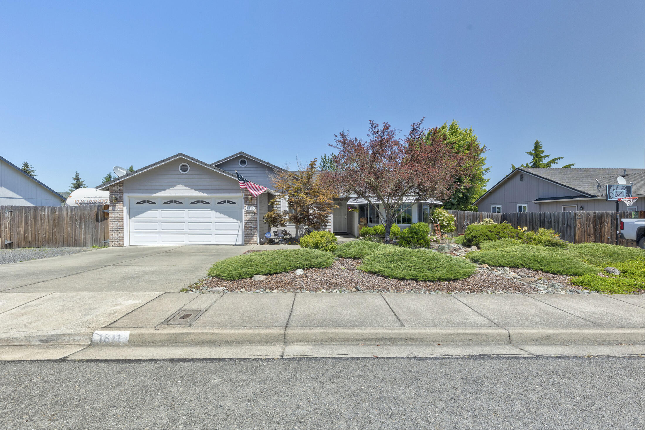 1611 West Harbeck Road Grants Pass, OR 97527 - Photo 34 of 34 0R1A7562_3_4_5_6