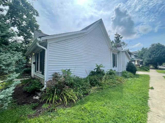 $3,600 | 200 East 2nd Street, Bloomington, IN 47401