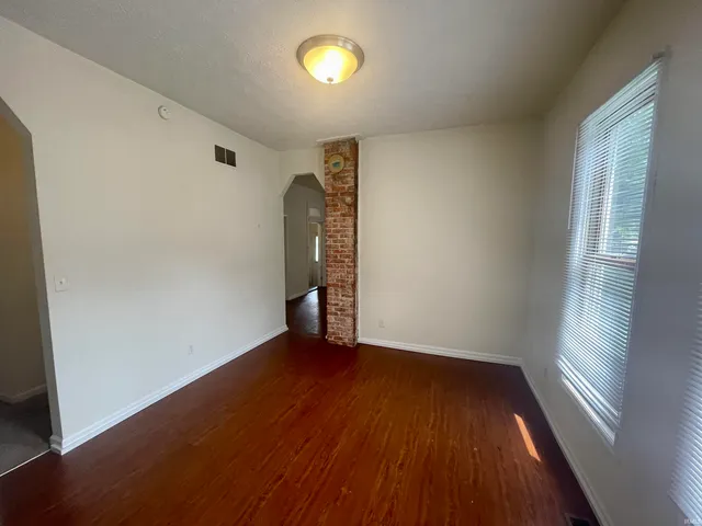 $3,600 | 200 East 2nd Street, Bloomington, IN 47401