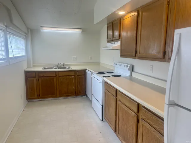 $3,600 | 200 East 2nd Street, Bloomington, IN 47401