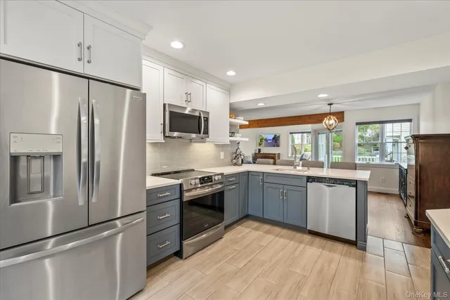 $649,000 | 515 High Street, Unit 10, Port Jefferson, NY 11777