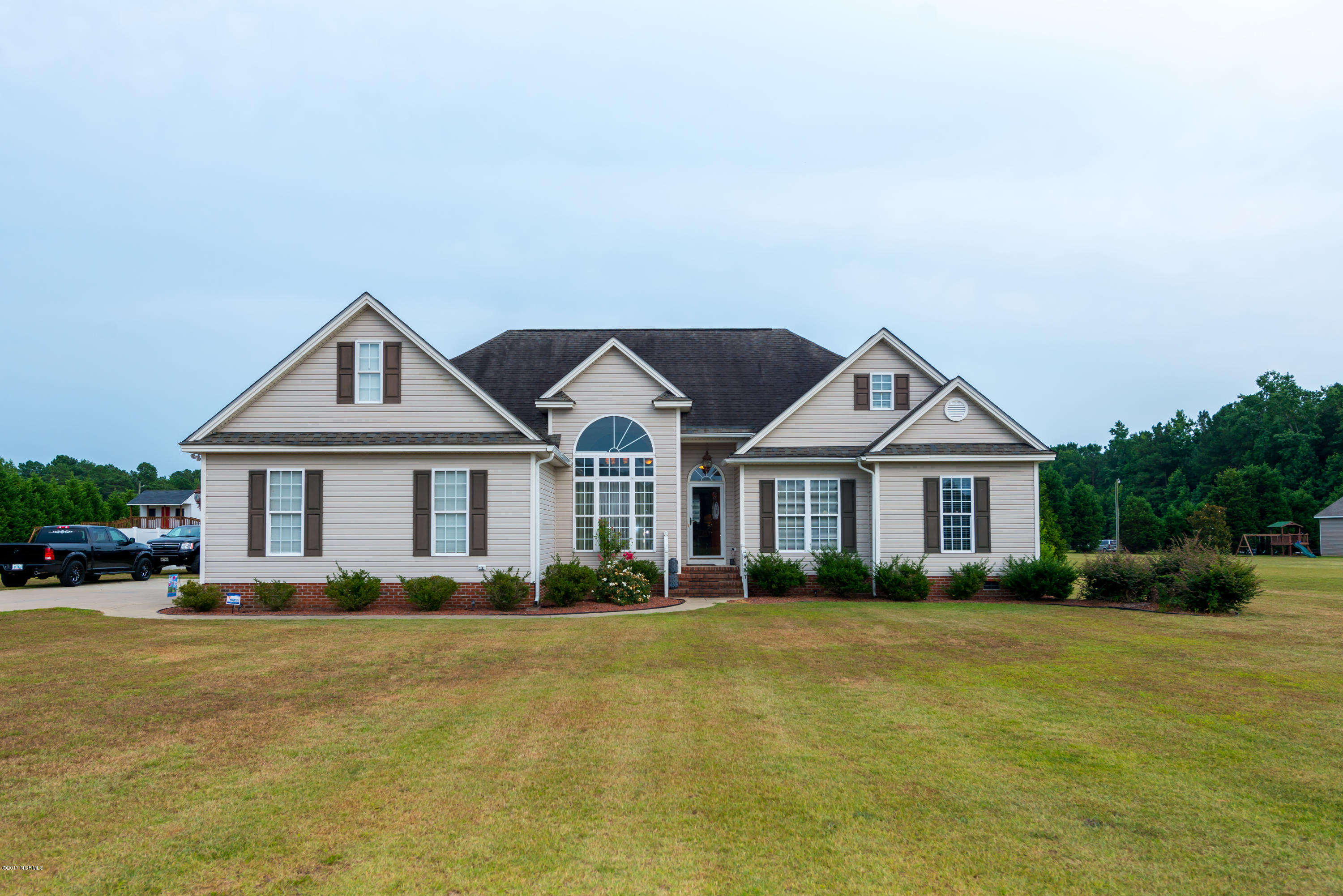 8487 Red Oak Road Battleboro, NC 27809 - Photo 2 of 20 Front
