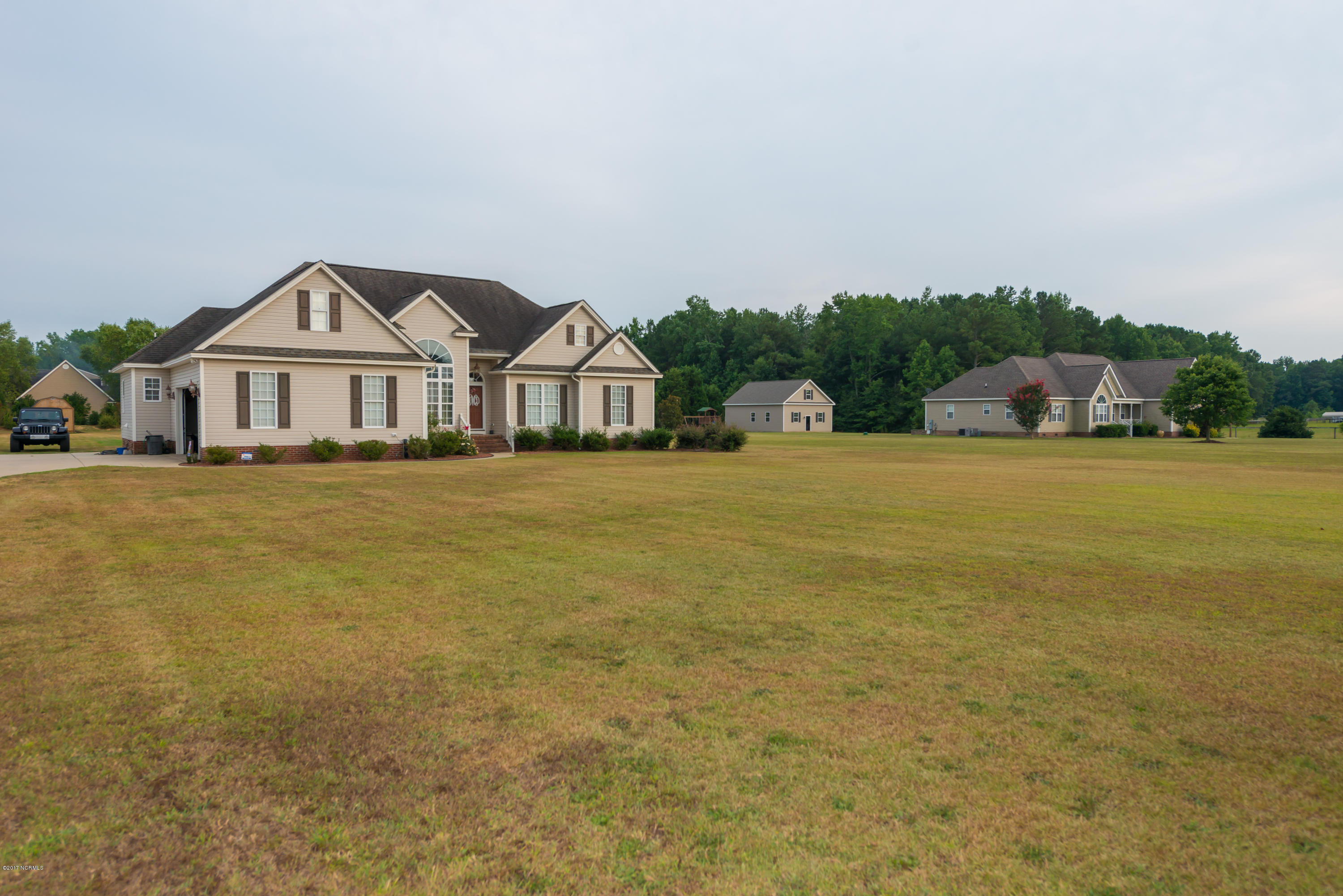8487 Red Oak Road Battleboro, NC 27809 - Photo 3 of 20 front yard