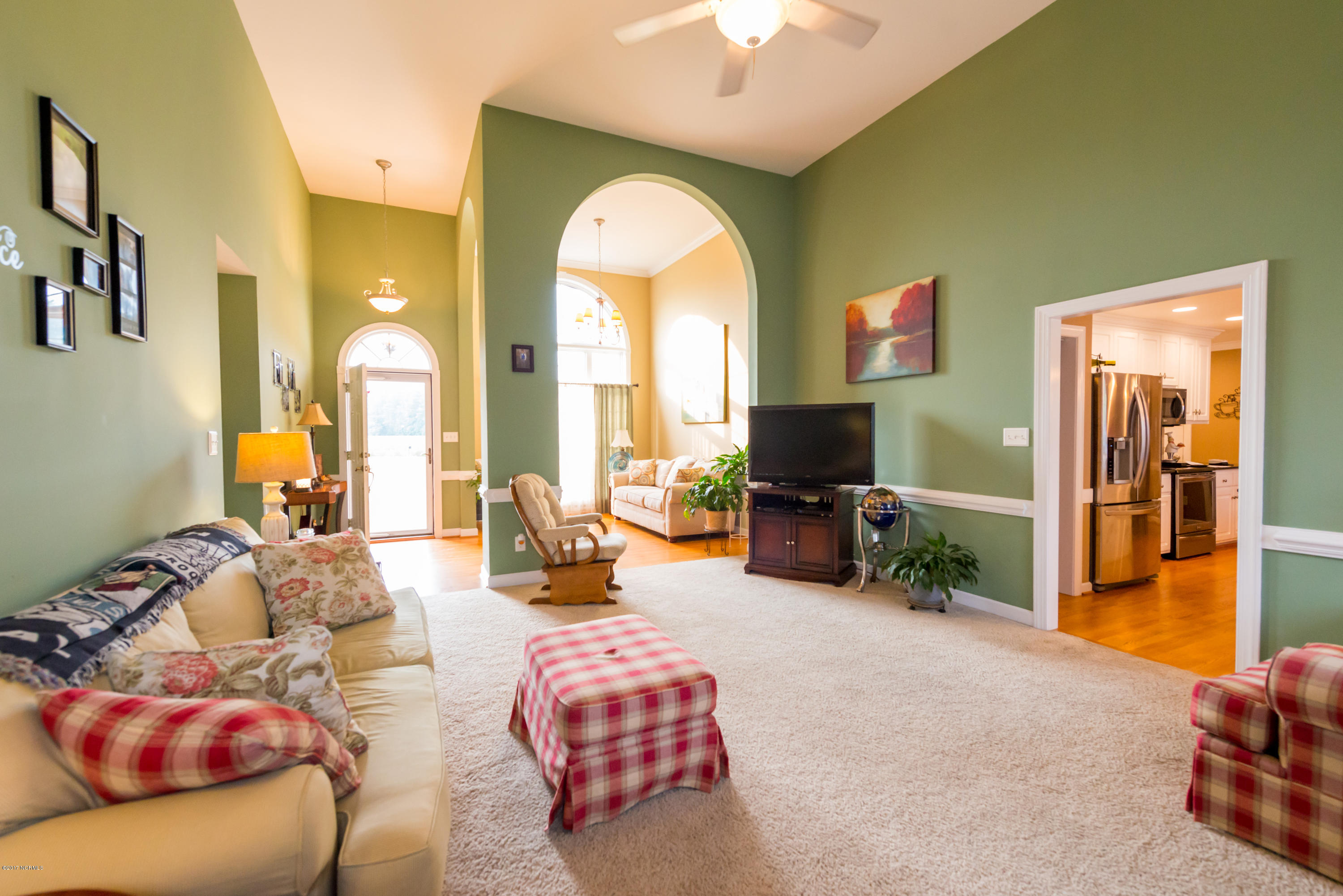 8487 Red Oak Road Battleboro, NC 27809 - Photo 5 of 20 living room