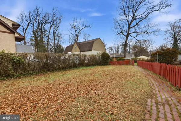 $300,000 | 317 East Glenolden Avenue, Glenolden, PA 19036