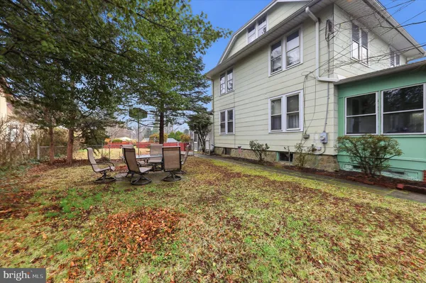 $300,000 | 317 East Glenolden Avenue, Glenolden, PA 19036