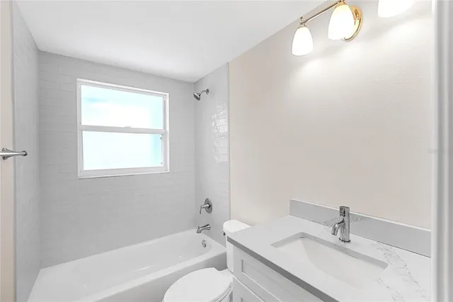 $1,095,000 | 5151 St Albans Avenue, Sarasota, FL 34242