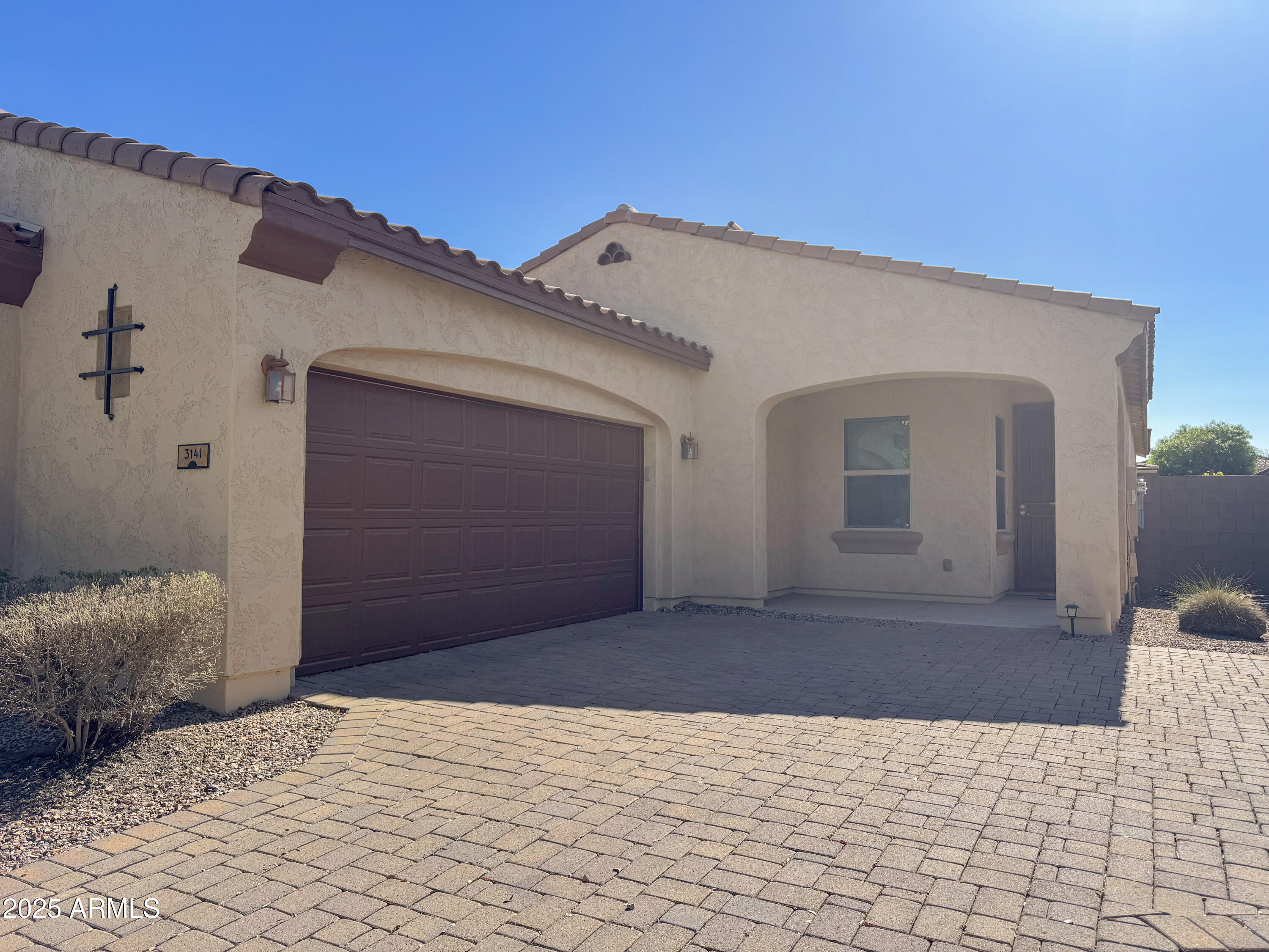 3141 East Patrick Street Gilbert, AZ 85295 - Photo 3 of 32 a view of backyard of house