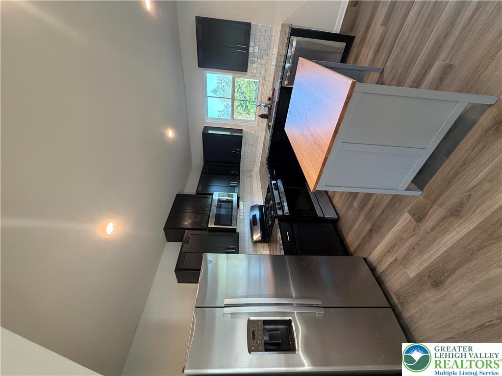 2126 Cross Country Road Northampton, PA 18067 - Photo 9 of 34 Gallery Image 9
